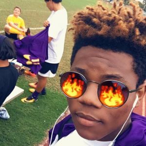 Meet your Posher, Max